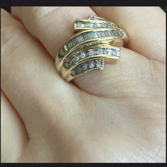 Diamond & Gold Ring 5.5